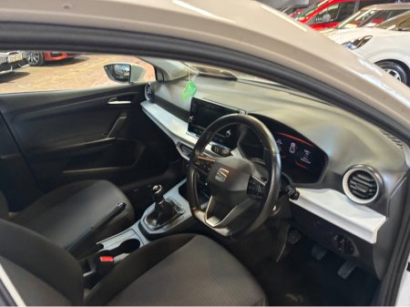 2024 SEAT Ibiza PA 1.0 MPI 80HP SE+ €18,499 thumbnail