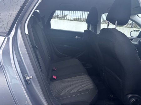 2018 Peugeot 308 - thumbnail 4