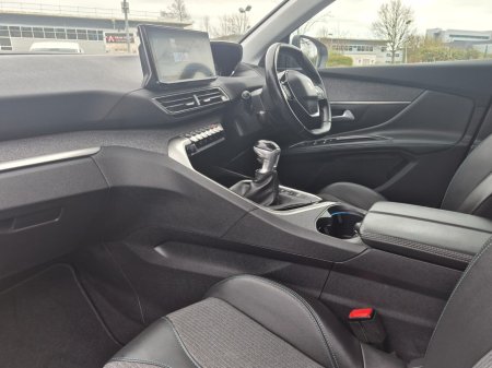 2021 Peugeot 5008 - thumbnail 13