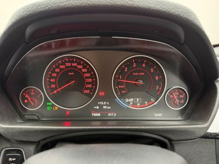 2017 BMW 3 Series - thumbnail 24