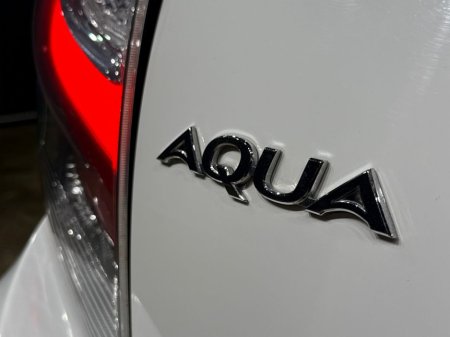 2017 Toyota Aqua - thumbnail 11