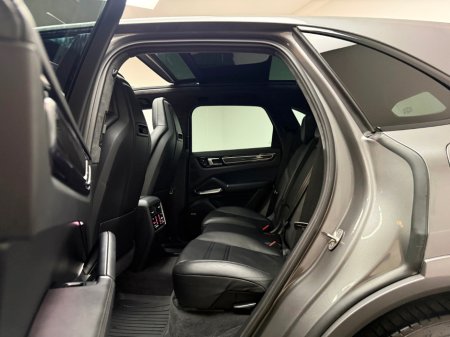 2020 Porsche Cayenne - thumbnail 15