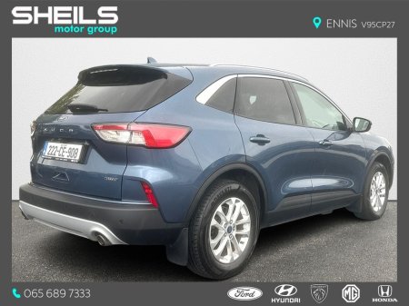 2022 Ford Kuga - view 3