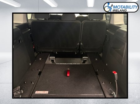 2025 Volkswagen Caddy Wheelchair Accessible €58,500 thumbnail