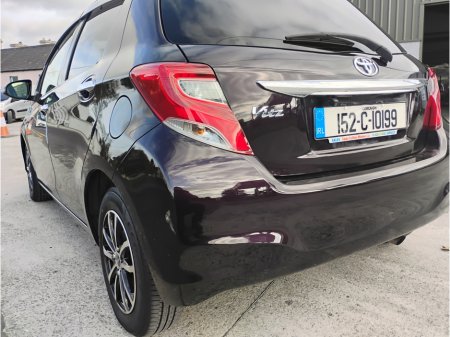2015 Toyota Vitz 2015 TOYOTA VITZ AUTOMATIC €9,650
