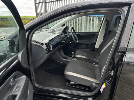 2012 Volkswagen up! Move UP! Automatic 1.0 €7,500 thumbnail