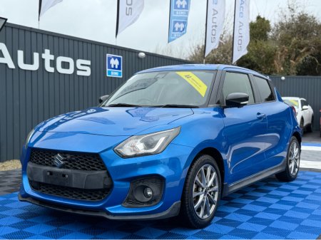 2019 Suzuki Swift - thumbnail 2