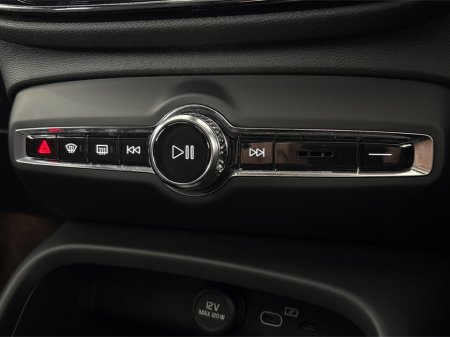 2024 Volvo C40 - thumbnail 21