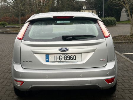 2011 Ford Focus - thumbnail 4