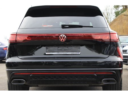 2025 Volkswagen Touareg - thumbnail 4