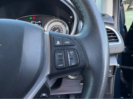 2024 Suzuki SX4 S-Cross 1.5 MOTION HEV 115PS 5 €29,999 thumbnail