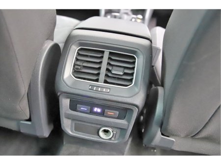 2017 Volkswagen Tiguan 2.0 TDI HIGHLINE 150HP*ALLOYS*PRIVACY GLASS* €25,890 thumbnail