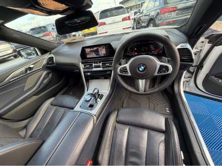2020 BMW 8 Series - thumbnail 18