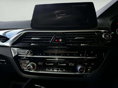 2018 BMW 5 Series - view 4