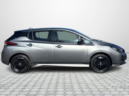 2023 Nissan Leaf - thumbnail 11