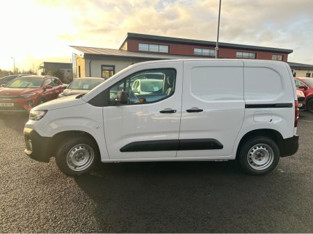2025 Citroen Berlingo LWB 1000kg, ex vat €23,577