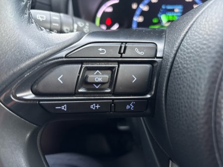 2021 Toyota Yaris Cross 1.5L Petrol Hybrid Automatic €25,950 thumbnail