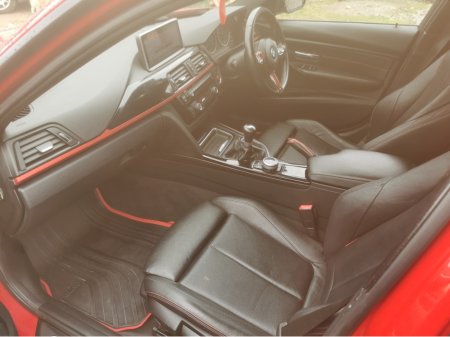 2012 BMW 3 Series - thumbnail 13