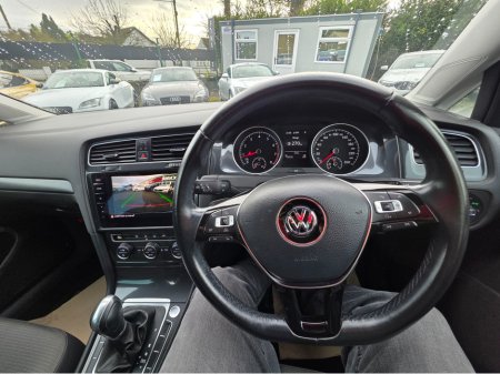 2017 Volkswagen Golf ( 172 REG ) NEW MODEL 1.2 TSI CARPLAY ANDROIDAUTO  LANE ASSIST  ALLOYS €15,450 thumbnail