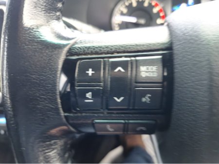 2022 Toyota Hilux 2.8 SR5 D/CAB AUTO 4DR €31,450 thumbnail