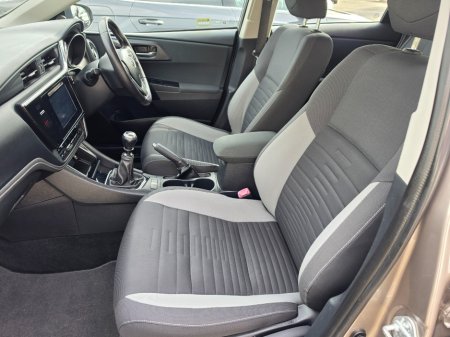 2016 Toyota Auris - thumbnail 20