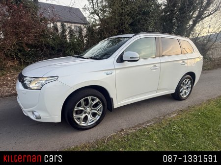 2015 Mitsubishi Outlander - thumbnail 4