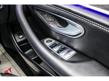 2020 Mercedes-Benz E Class E 300 de Plug-in Hybrid AMG Line €30,750 thumbnail