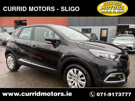 2017 Renault Captur 0.9 TCE EXPRESSION + 90 90BHP 5DR thumbnail