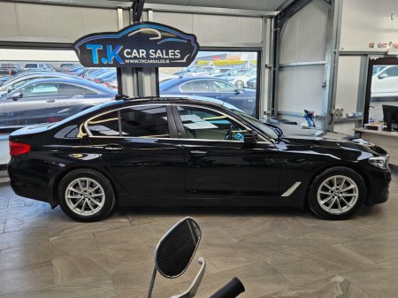 2018 BMW 5 Series - view 2