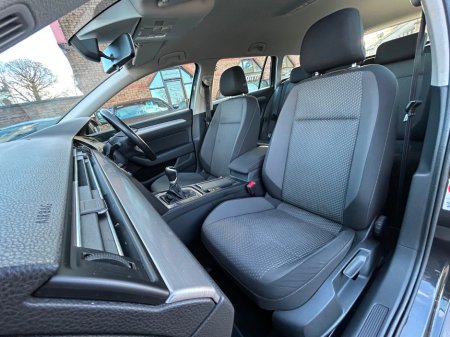 2020 Volkswagen Passat - thumbnail 18