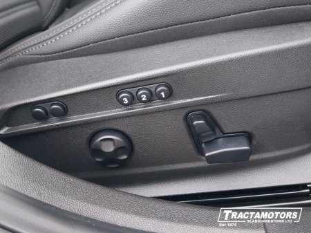 2026 Alfa Romeo Giulia VELOCE 2.0 RWD €66,999 thumbnail