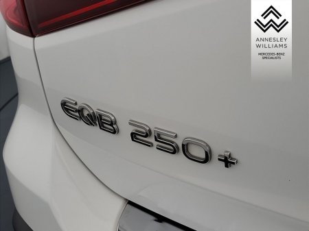 2025 Mercedes-Benz EQB - thumbnail 11