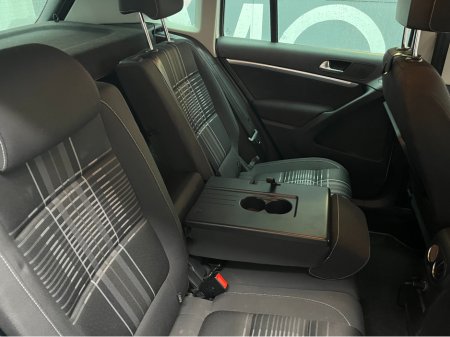 2016 Volkswagen Tiguan €16950 2016 VOLKSWAGEN TIGUAN LOUNGE EDITION 1.4 AUTOMATIC / REVERSE CAMERA / CRUISE CONTROL AND MORE €16,950 thumbnail