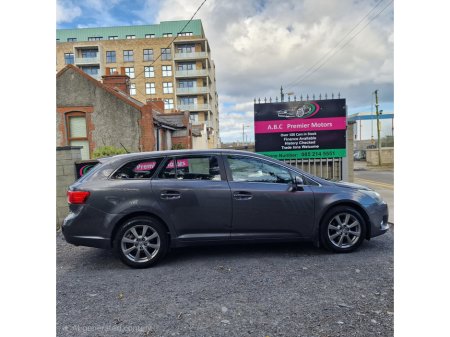 2012 Toyota Avensis - photo 2