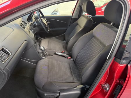 2015 Volkswagen Polo - thumbnail 20