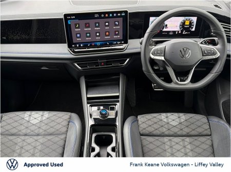 2024 Volkswagen Tiguan - thumbnail 2