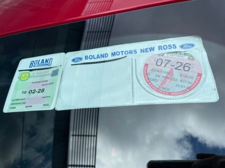 2022 Ford Kuga - view 4