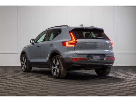 2022 Volvo XC40 - thumbnail 4