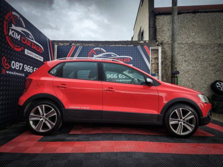 2013 Volkswagen Polo - thumbnail 9