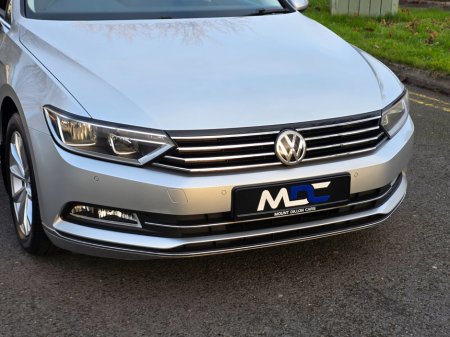 2015 Volkswagen Passat 1.6 TDI 120HP Highline €13,999 thumbnail