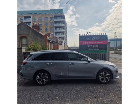 2021 Kia Ceed 1.6 CRDI PHEV Trailer €19,950 thumbnail