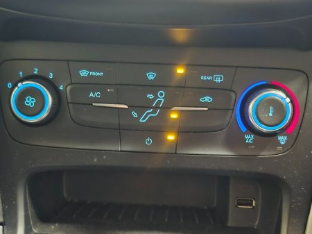 2018 Ford Focus 1.0 (100) Zetec Edition 5DR €12,950 thumbnail