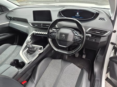 2019 Peugeot 5008 - thumbnail 19