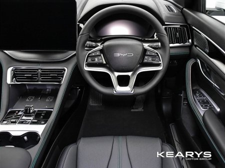 2025 BYD Seal U Comfort Dm-I PHEV Auto €41,888 thumbnail