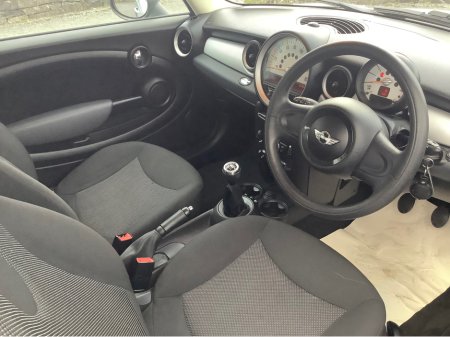 2012 MINI Hatch - view 2