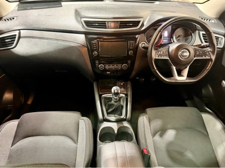 2019 Nissan Qashqai 1.5 SV PREMIUM MY19 4DR €16,940 thumbnail
