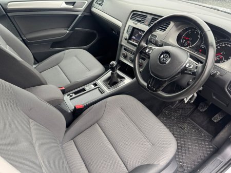 2016 Volkswagen Golf - thumbnail 3