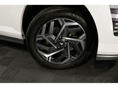 2025 Hyundai Kona - view 4