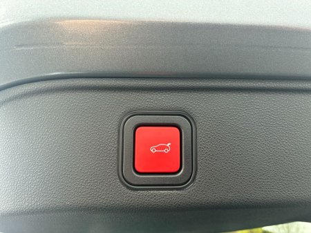 2026 Alfa Romeo Junior Ibrida €44,345 thumbnail