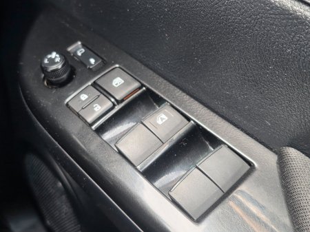 2021 Toyota Hilux - thumbnail 19